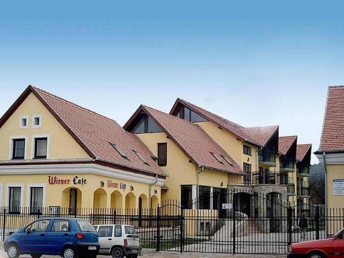 Pensiunea Casa Saxonia Risnov Exterior photo